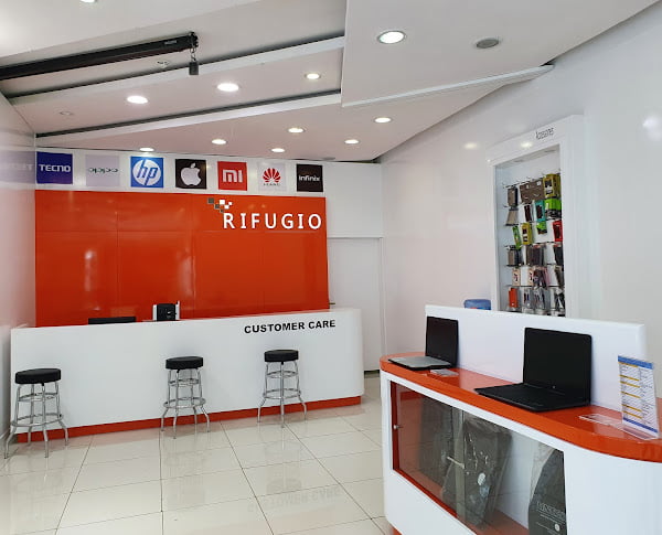 5 Reasons to Shop at Your Local Phone and Electronics Store 1 20200508 094231