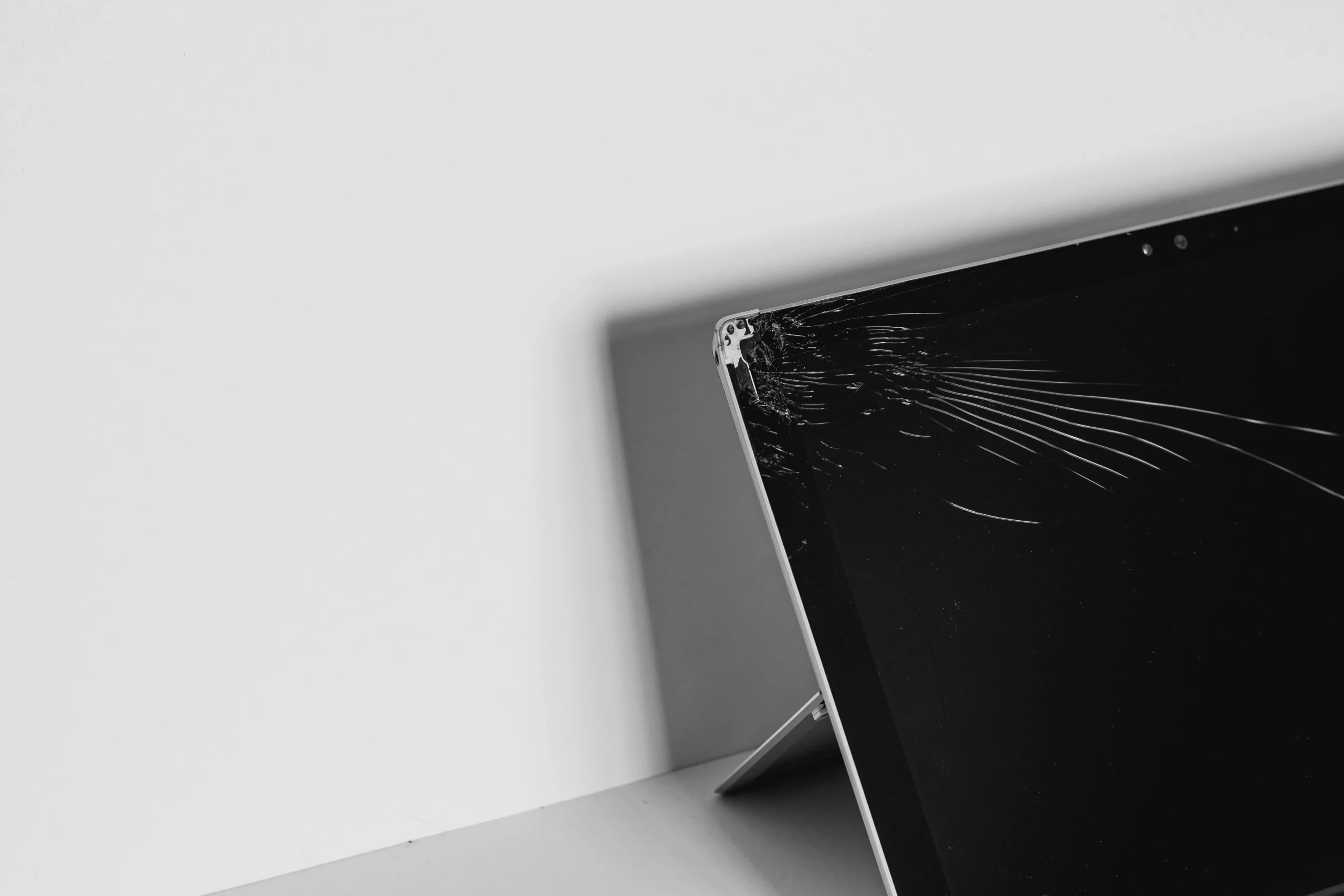 The Importance of a Warranty for Electronic Devices; Why Rifugio's Warranty Gives You Peace of Mind 1 03RBw1jjzwKVoEZab1eAsLY 4 scaled