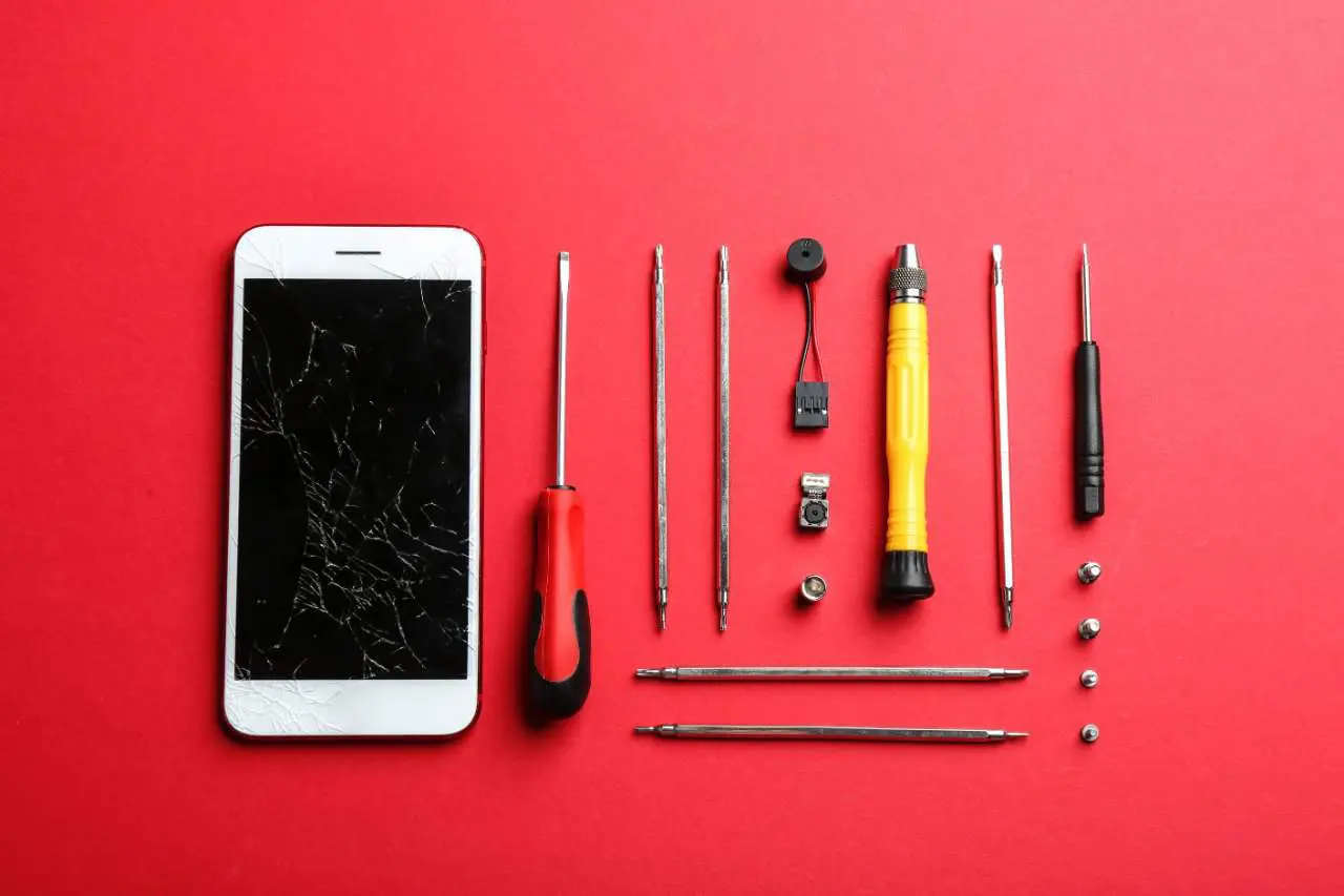 Five Typical Smartphone Repairs and DIY Solutions 1 smartphone repairs